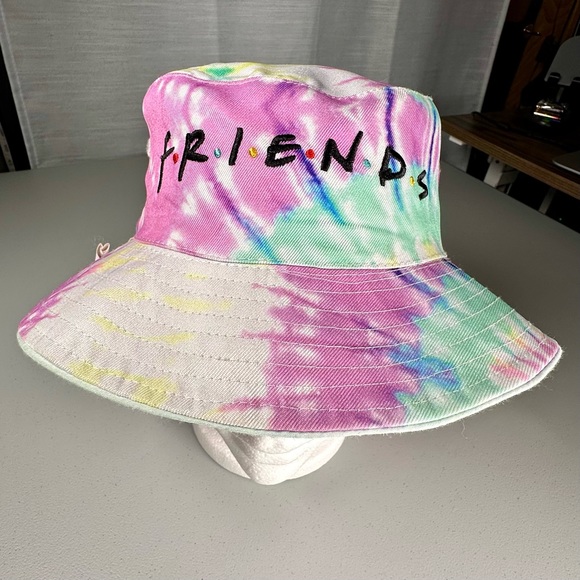 Friends Television Show MAD Engine Pink/Tie Dyed Reversible Bucket Hat - Picture 7 of 8